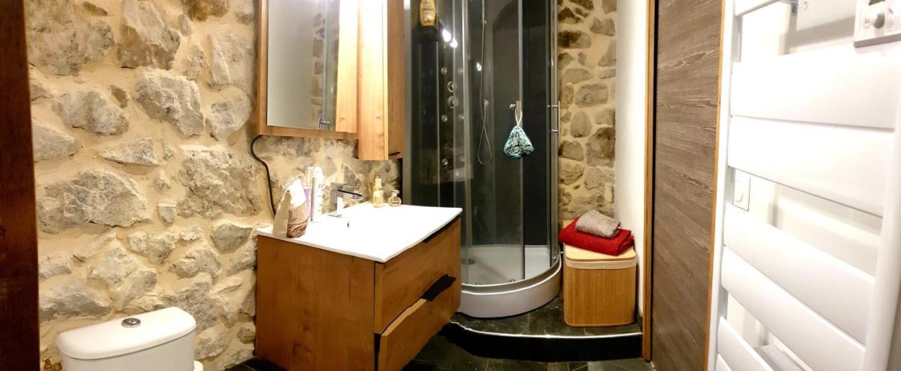 Apartamento L'Huile Et L'Eau Antraigues Exterior foto