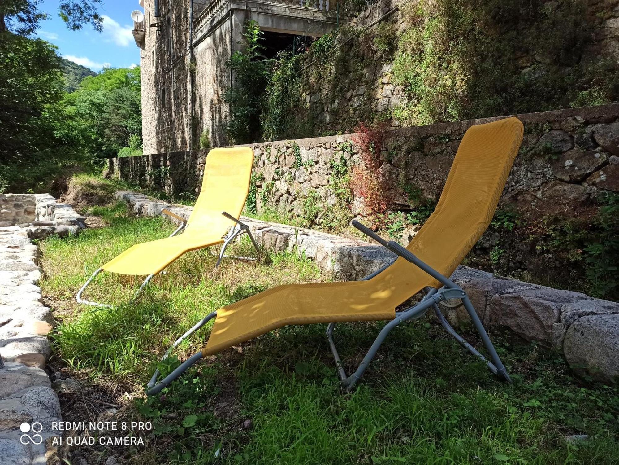 Apartamento L'Huile Et L'Eau Antraigues Habitación foto